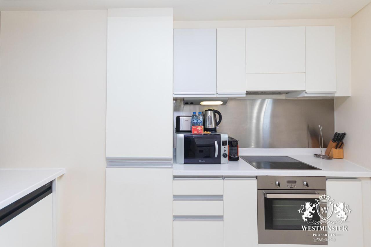 Westminster Dubai Mall Exterior foto A typical kitchen in a Westminster apartment