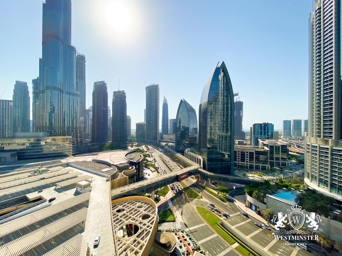 Westminster Dubai Mall Exterior foto View of the Business Bay skyline