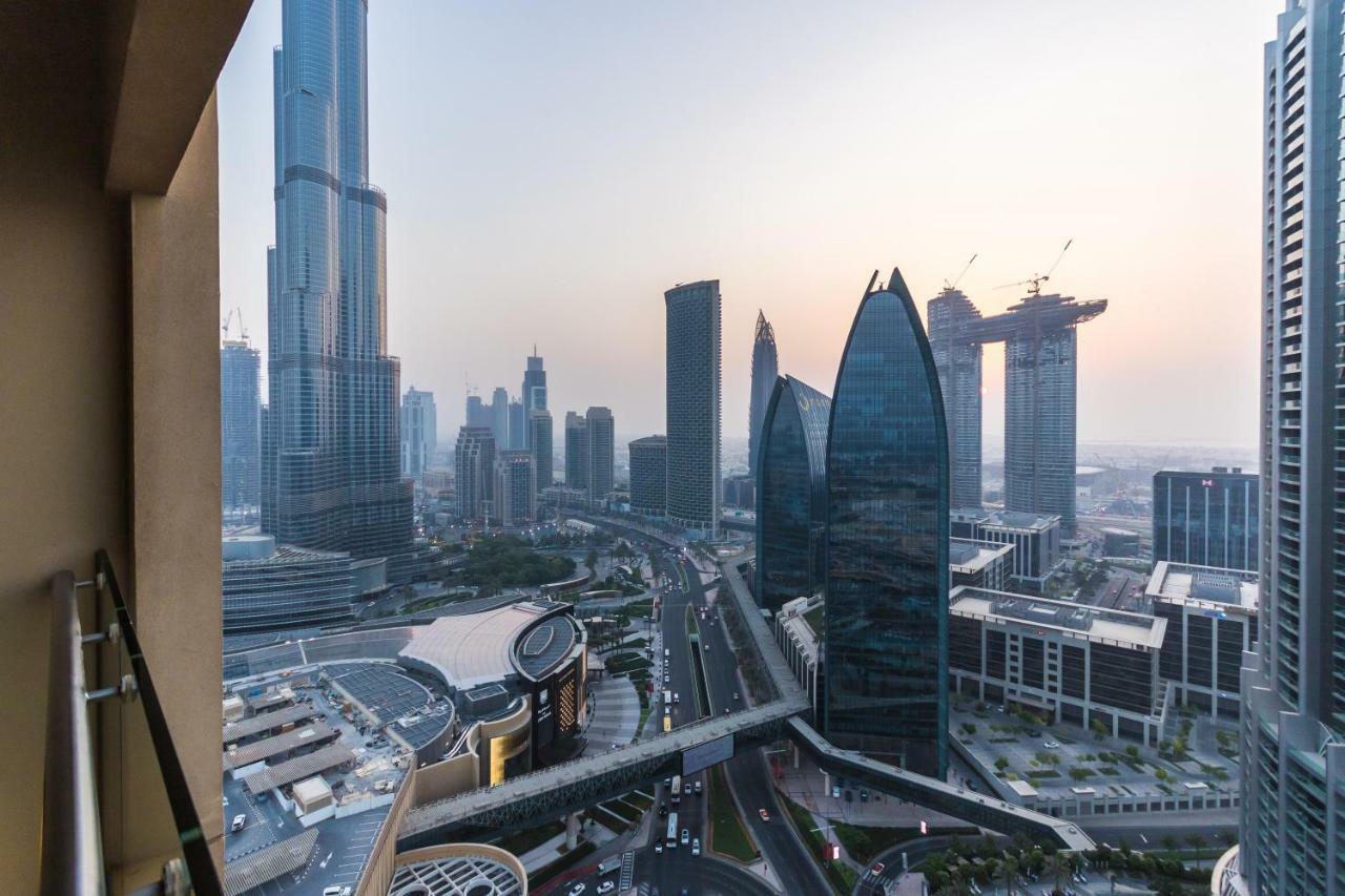 Westminster Dubai Mall Exterior foto View of the complex